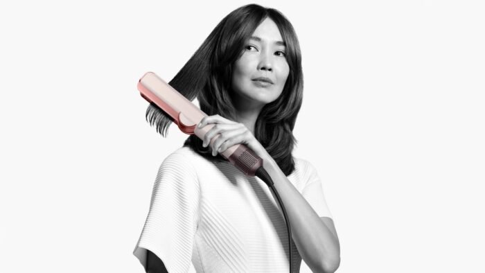 ⁦جهاز دايسون Airstrait™ لتجفيف وتصفيف الشعر بالهواء – Dyson Airstrait⁩ - الصورة ⁦2⁩